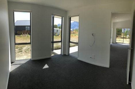 Photo of property in 18 Brewster Crescent, Lake Hawea, 9382