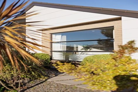 Photo of property in 30 Komata Crescent, Papamoa Beach, Papamoa, 3118