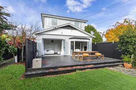 Photo of property in 64 Jeffreys Road, Fendalton, Christchurch, 8052