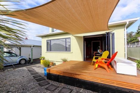 Photo of property in 20 Ngaio Street, Strandon, New Plymouth, 4312