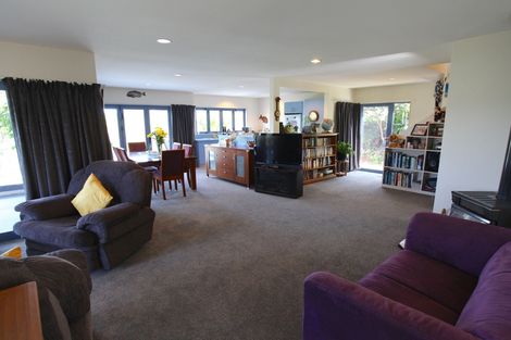 Photo of property in 17 Cambrae Road, Raglan, 3225