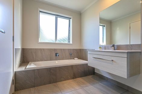 Photo of property in 2886 Long Bay Road, Wyuna Bay, Coromandel, 3581