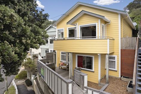 Photo of property in 26 Jackson Street, Island Bay, Wellington, 6023