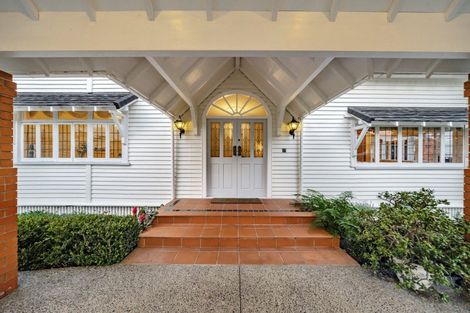 Photo of property in 207 Hurstmere Road, Takapuna, Auckland, 0622