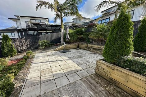 Photo of property in 16 San Casello Rise, Henderson, Auckland, 0612