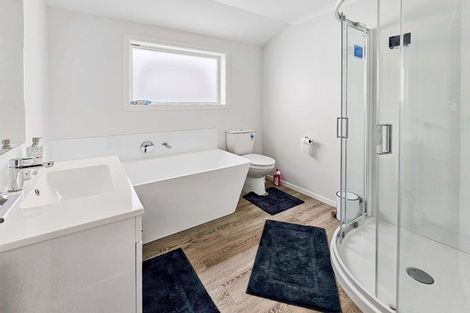 Photo of property in 137a Wellington Road, Wainuiomata, Lower Hutt, 5014