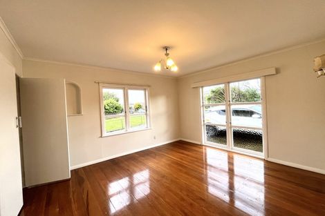 Photo of property in 75 Bradbury Road, Botany Downs, Auckland, 2010