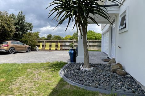 Photo of property in 344b One Tree Point Road, One Tree Point, 0118