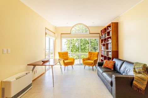 Photo of property in 12 Tulloch Street, Saint Johns Hill, Whanganui, 4500