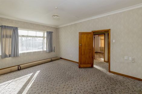 Photo of property in 74 Queenwood Road, Levin, 5510