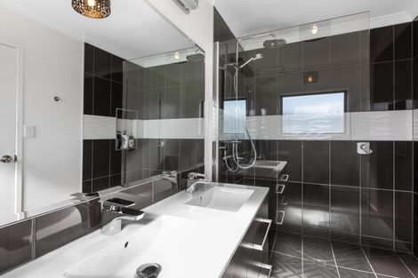 Photo of property in 28 Riverview Road, Huntly, 3700