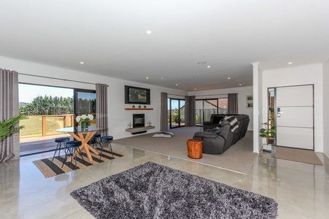 Photo of property in 5a Tupuhi Place, Highlands Park, New Plymouth, 4312
