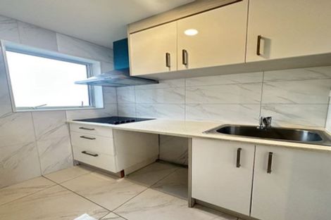 Photo of property in 7 Sheralee Place, Bucklands Beach, Auckland, 2014