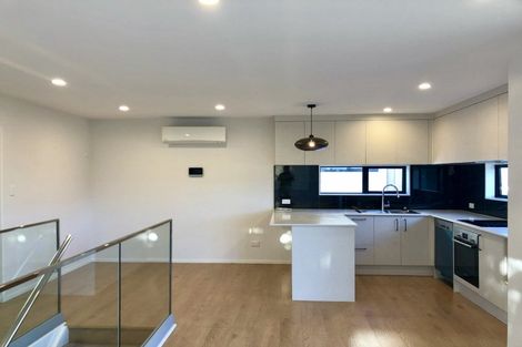 Photo of property in 26a Holland Avenue, Point England, Auckland, 1072