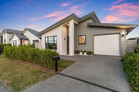 Photo of property in 72 Te Napi Drive, Takanini, 2112