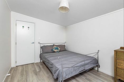 Photo of property in 56 Pinedale Crescent, Riversdale Beach, Masterton, 5872