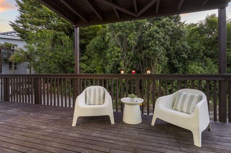 Photo of property in 2/20 Rambler Crescent, Beach Haven, Auckland, 0626