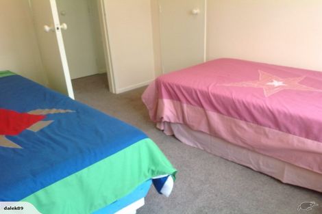 Photo of property in 100 Oakfield Crescent, Pukete, Hamilton, 3200