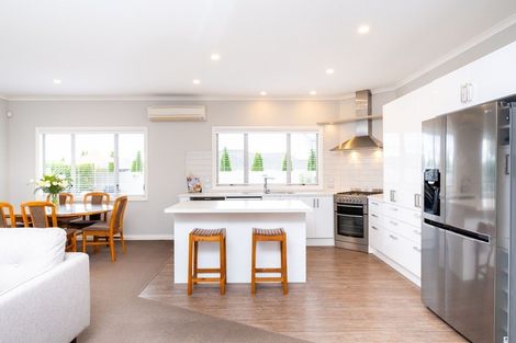 Photo of property in 4 Russell Robertson Drive, Havelock North, 4130