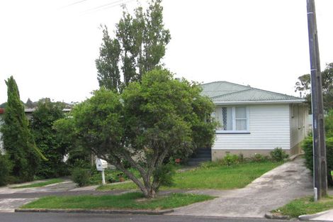 Photo of property in 32 Peter Buck Road, New Windsor, Auckland, 0600