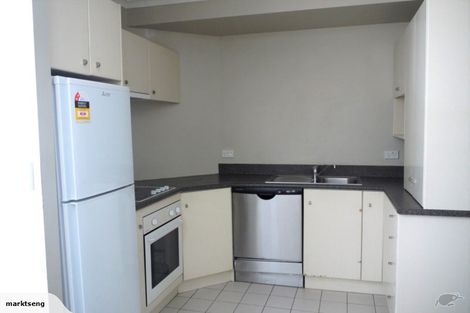 Photo of property in Tower Hill Apartments, 2b/1 Emily Place, Auckland Central, Auckland, 1010