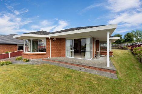 Photo of property in 4 Frank Frethey Place, Highlands Park, New Plymouth, 4312