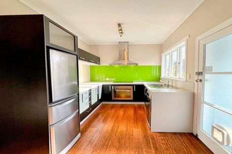 Photo of property in 25 Beach Road, Pahurehure, Papakura, 2113