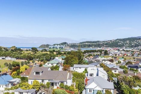 Photo of property in 24 Westview Grove, Miramar, Wellington, 6022