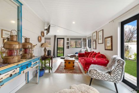 Photo of property in 100 Cole Street, Dannevirke, 4930