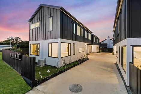 Photo of property in 1a Maxwelton Drive, Mairangi Bay, Auckland, 0630