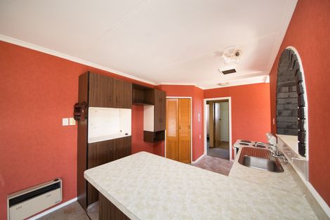 Photo of property in 23 Raglan Avenue, Cloverlea, Palmerston North, 4412