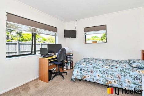 Photo of property in 1 Mull Place, Wattle Downs, Auckland, 2103