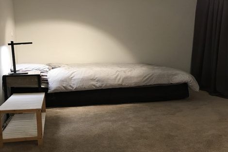 Photo of property in 2 Ravenwood Drive, Forrest Hill, Auckland, 0620