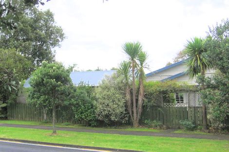 Photo of property in 56 Victory Road, Laingholm, Auckland, 0604