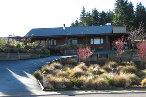 Photo of property in 5 Trevathan Lane, Wanaka, 9305