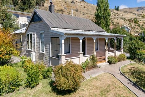 Photo of property in 1 Scotland Street, Roxburgh, 9500