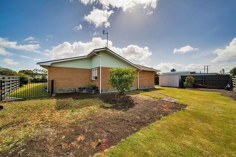 Photo of property in 3 Green Lane, Hawera, 4610