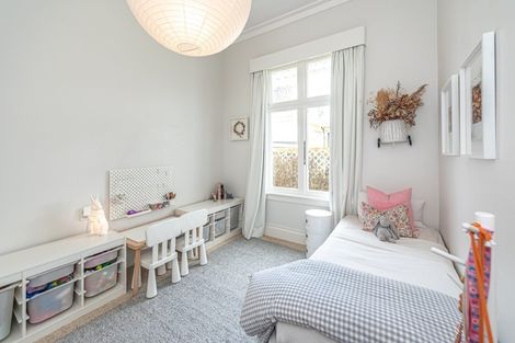 Photo of property in 4 Saint Leonard Street, Saint Johns Hill, Whanganui, 4501