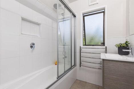 Photo of property in 1/34 Waiau Street, Torbay, Auckland, 0630