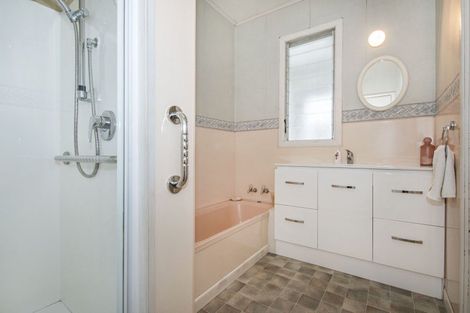 Photo of property in 34 Cairnfield Road, Kensington, Whangarei, 0112