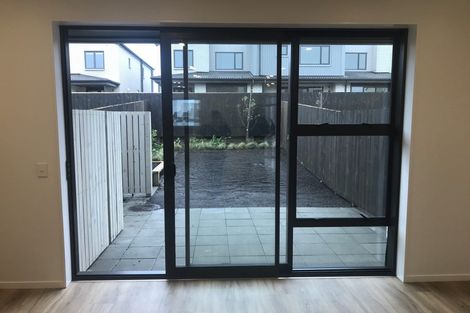 Photo of property in 33 Peihana Road, Hobsonville, Auckland, 0616