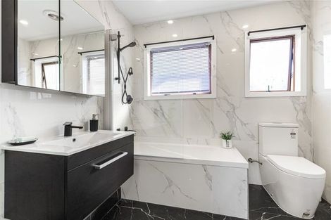 Photo of property in 5/31 Blease Street, New Lynn, Auckland, 0600