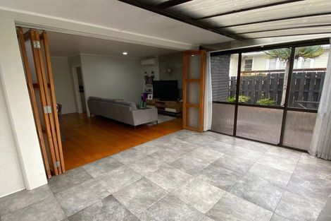 Photo of property in 13 Bedford Street, Te Atatu South, Auckland, 0610