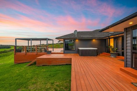 Photo of property in 511 Kiwitahi Road, Helensville, 0875