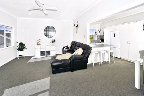 Photo of property in 40 Oxford Street, Te Puke, 3119