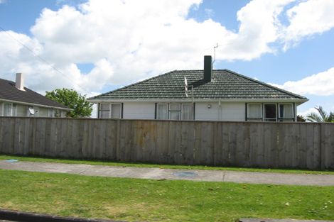 Photo of property in 15 Arimu Road, Papakura, 2110