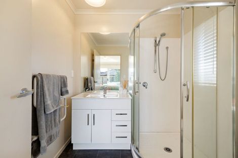 Photo of property in 9a Dover Road, St Andrews, Hamilton, 3200