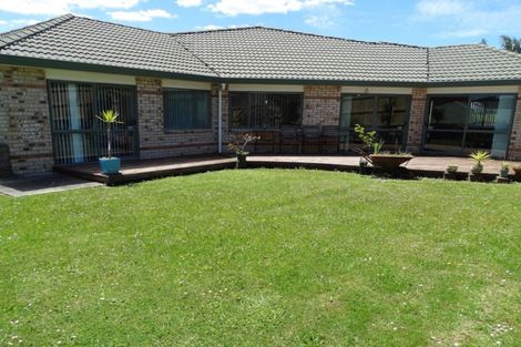 Photo of property in 13 Fleetwood Drive, Henderson, Auckland, 0612