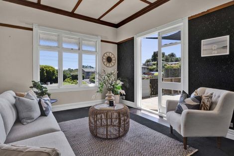 Photo of property in 95 Awanui Street, Merrilands, New Plymouth, 4312