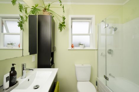 Photo of property in 62 Tudor Road, Henderson, Auckland, 0610